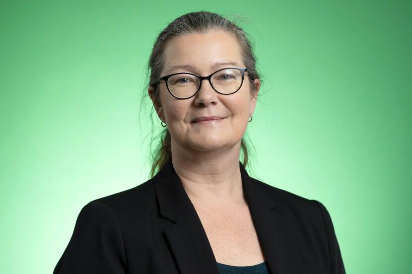 Dr. Susanne Täuber she/her